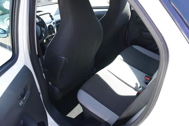 Toyota AYGO 1.0 VVT-i x-play CRUISE CARPLAY CAMERA