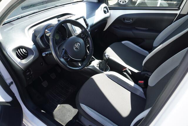Toyota AYGO 1.0 VVT-i x-play CRUISE CARPLAY CAMERA