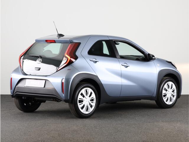 Toyota AYGO X 1.0 VVT-i MT Play *NIEUW* | Direct leverbaar! | Parkeercamera | Apple Carplay /- Android Auto |