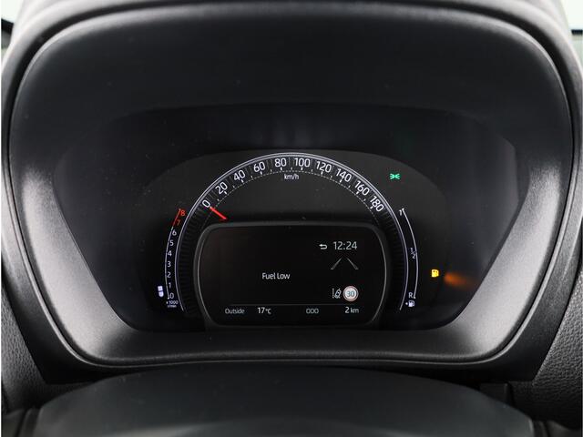 Toyota AYGO X 1.0 VVT-i MT Play *NIEUW* | Direct leverbaar! | Parkeercamera | Apple Carplay /- Android Auto |