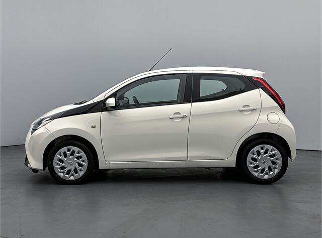 Toyota AYGO 1.0 VVT-i X-Play Automaat | Apple CarPlay | Android Auto | Camera | Airco |