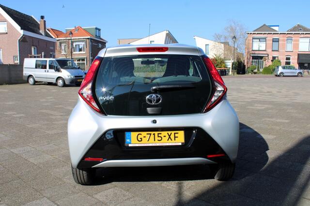 Toyota AYGO 1.0 VVT-i x-play