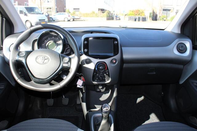 Toyota AYGO 1.0 VVT-i x-play