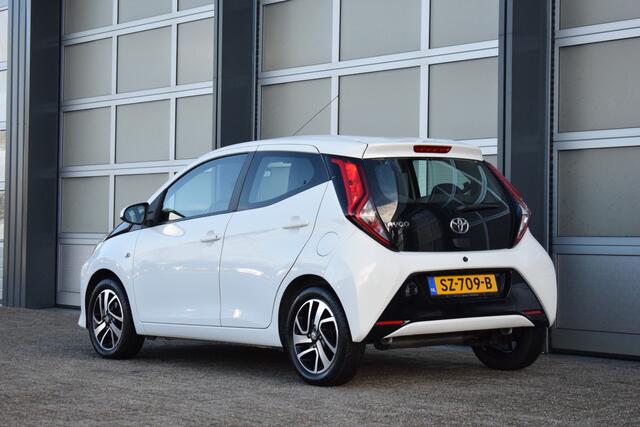 Toyota AYGO 1.0 VVT-i x-play Camera | Automaat | orig. NL NAP