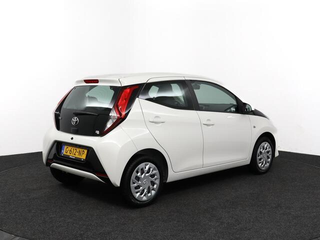 Toyota AYGO 1.0 VVT-i x-play limited | Airco | Apple Carplay | Android Auto | Achteruitrijcamera |