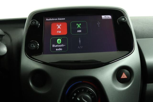 Toyota AYGO 1.0 VVT-i x-play limited | Airco | Apple Carplay | Android Auto | Achteruitrijcamera |