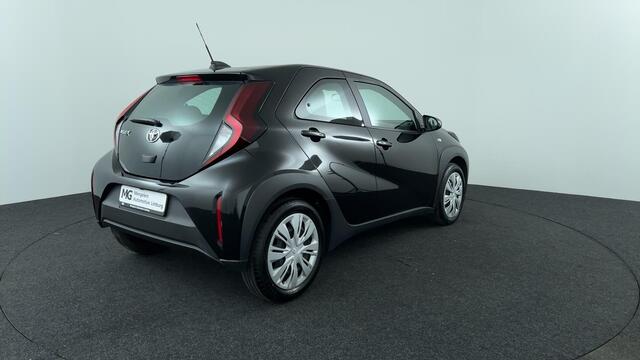 Toyota AYGO X 1.0 VVT-i MT Play