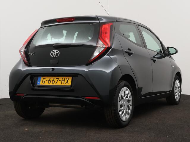 Toyota AYGO 1.0 VVT-i x-play Dealeronderhouden | Camera | Metaallak | NL-Auto |