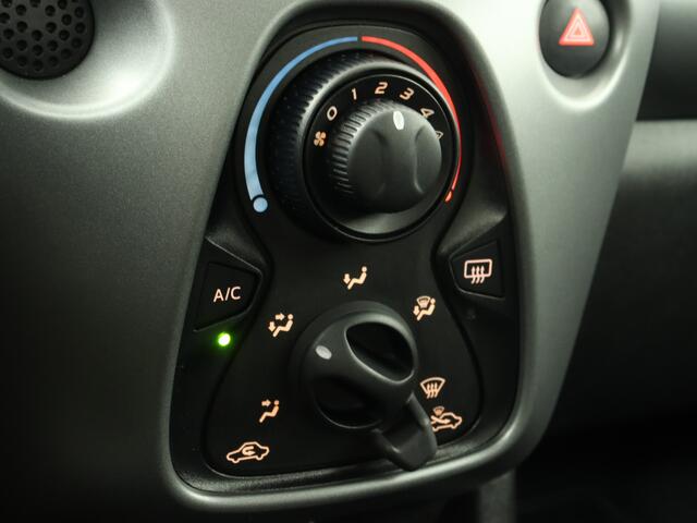 Toyota AYGO 1.0 VVT-i x-play Dealeronderhouden | Camera | Metaallak | NL-Auto |