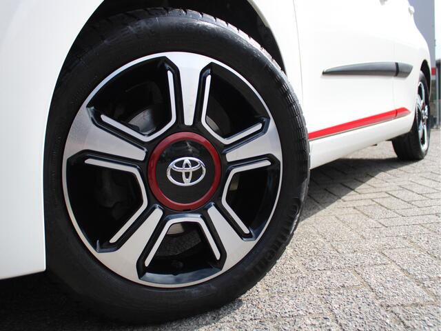Toyota AYGO 1.0 VVT-i x-pose 70PK Automaat Vouwdak Elektrisch, Navigatie, Climate Control, Carplay/Android Auto