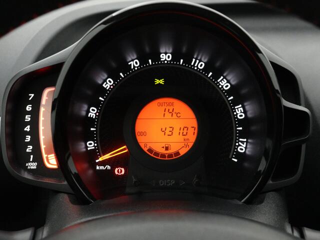 Toyota AYGO 1.0 VVT-i x-play Dealeronderhouden | Camera | Lichtmetalen Velgen | NL-Auto |