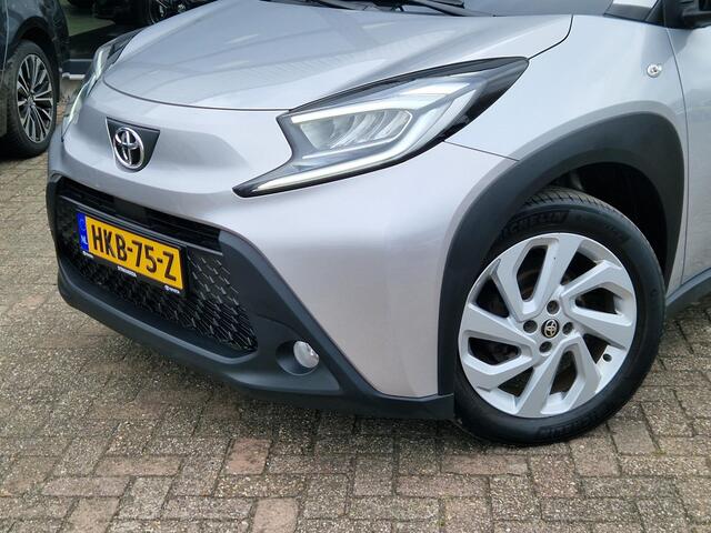 Toyota AYGO X 1.0 VVT-i MT first