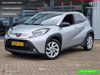 toyota-aygo-x-1.0-vvt-i-mt-first