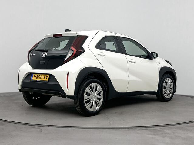 Toyota AYGO X 1.0 VVT-i S-CVT Play
