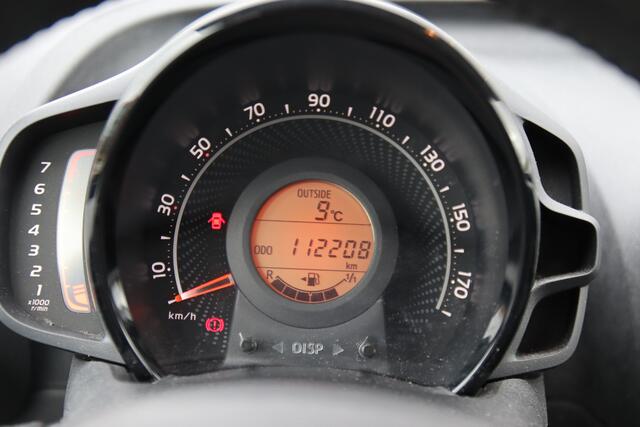 Toyota AYGO 1.0 VVT-i x-play limited Carplay, Camera, NL, auto, Airco, facelift Lente aanbieding!