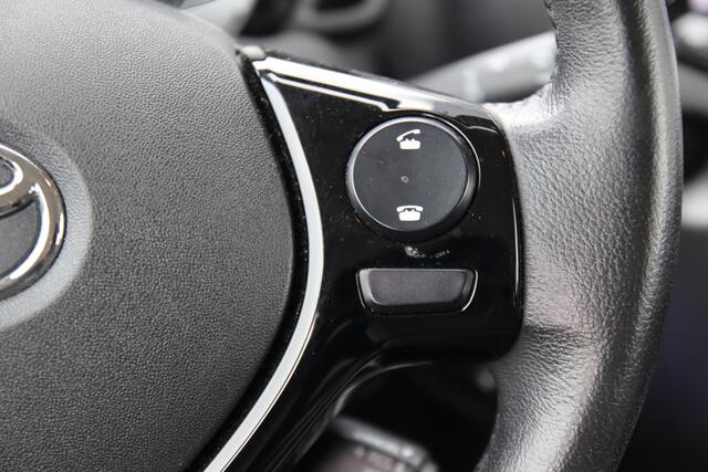 Toyota AYGO 1.0 VVT-i x-play limited Carplay, Camera, NL, auto, Airco, facelift Lente aanbieding!