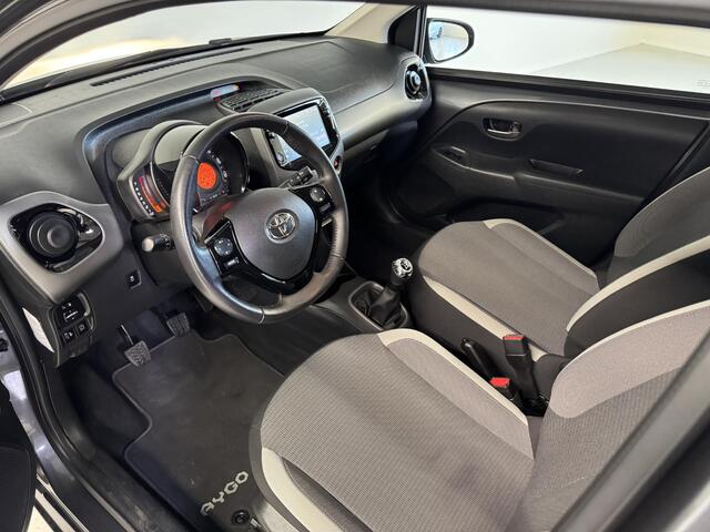 Toyota AYGO 1.0 VVT-i x-joy | Apple Carplay / Android Auto | Camera | Climate Control |