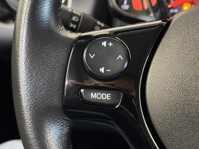 Toyota AYGO 1.0 VVT-i x-joy | Apple Carplay / Android Auto | Camera | Climate Control |