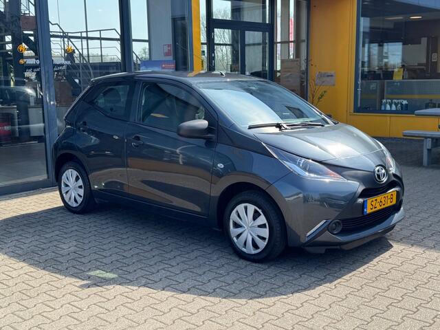 Toyota AYGO 1.0 VVT-i X-Fun - airco - 5drs - elek. ramen
