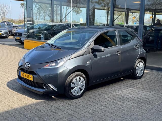 Toyota AYGO 1.0 VVT-i X-Fun - airco - 5drs - elek. ramen