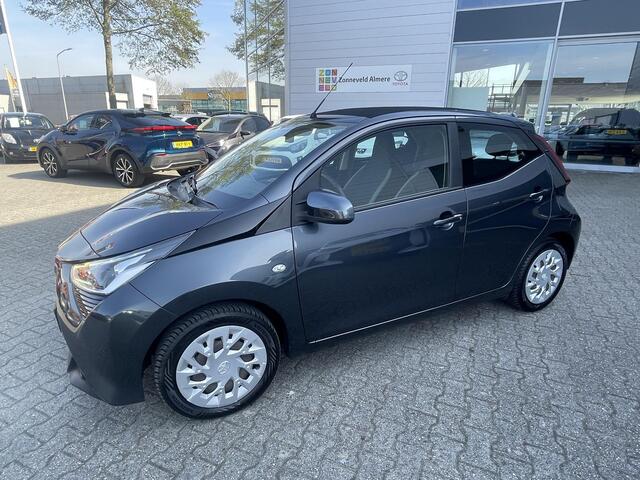 Toyota AYGO 1.0 VVT-i x-play Cabrio All seasonbanden