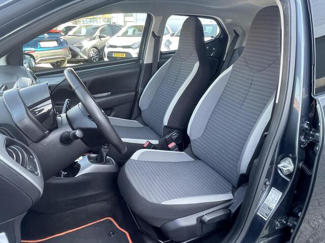 Toyota AYGO 1.0 VVT-i x-play Cabrio All seasonbanden