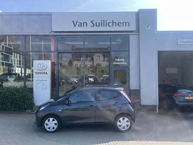 Toyota AYGO 1.0 VVT-i x-play automaat