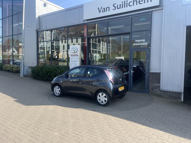 Toyota AYGO 1.0 VVT-i x-play automaat