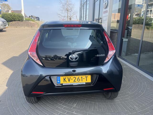 Toyota AYGO 1.0 VVT-i x-play automaat