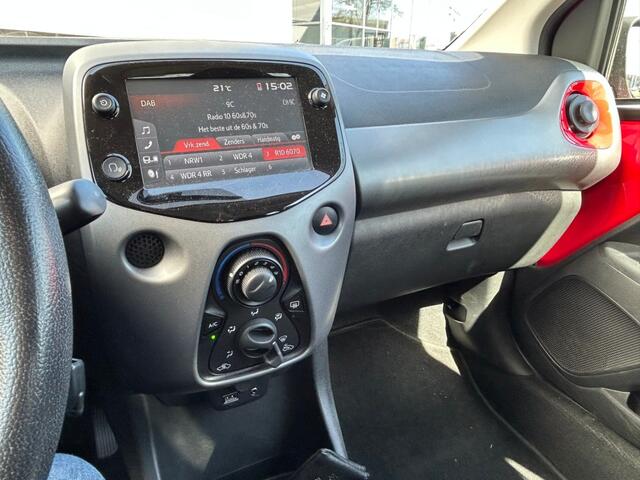 Toyota AYGO 1.0 VVT-I X-Play - Trekhaak - Achteruitrijcamera - Carplay