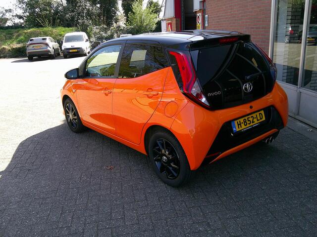 Toyota AYGO 1.0 VVT-i x-cite