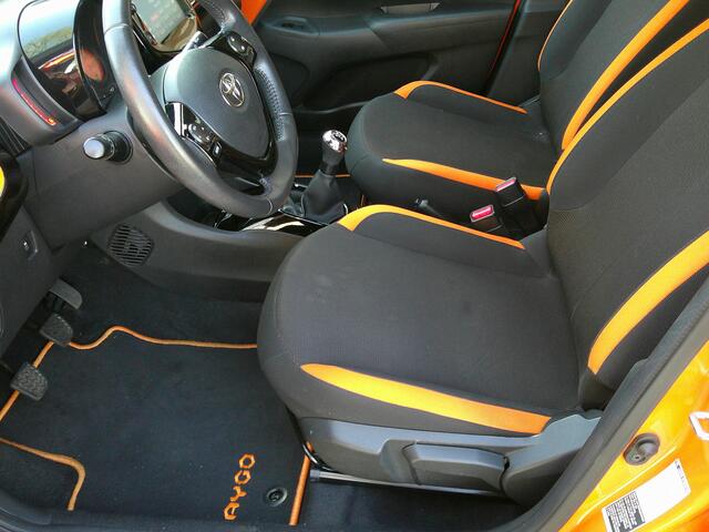 Toyota AYGO 1.0 VVT-i x-cite