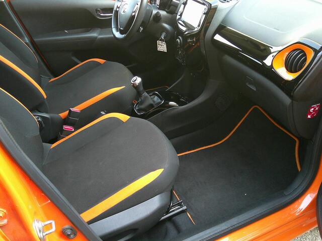 Toyota AYGO 1.0 VVT-i x-cite