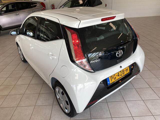 Toyota AYGO 1.0 VVT-i x-play