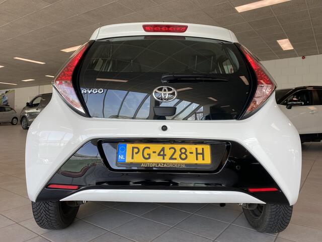 Toyota AYGO 1.0 VVT-i x-play