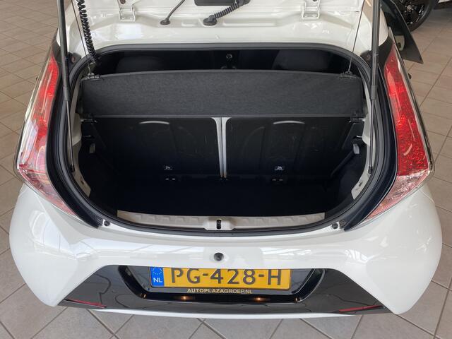 Toyota AYGO 1.0 VVT-i x-play