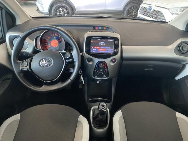 Toyota AYGO 1.0 VVT-i x-play