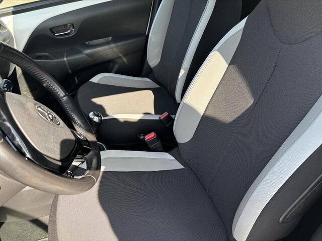 Toyota AYGO 1.0 VVT-i x-play