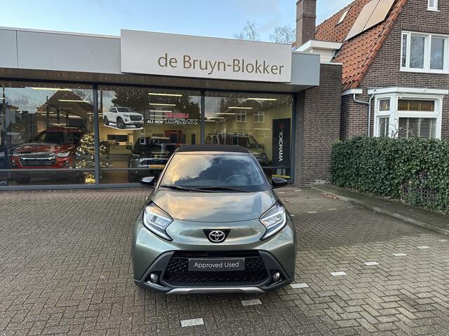 Toyota AYGO X 1.0 VVT-i Cabrio Premium parkeersensoren voor en achter / stoelverwarming / smartkey met startknop / lichtmetalen velgen / navigatie / apple carplay / android auto / speciale bekleding
