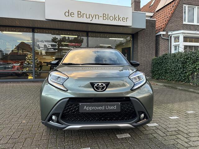 Toyota AYGO X 1.0 VVT-i Cabrio Premium parkeersensoren voor en achter / stoelverwarming / smartkey met startknop / lichtmetalen velgen / navigatie / apple carplay / android auto / speciale bekleding