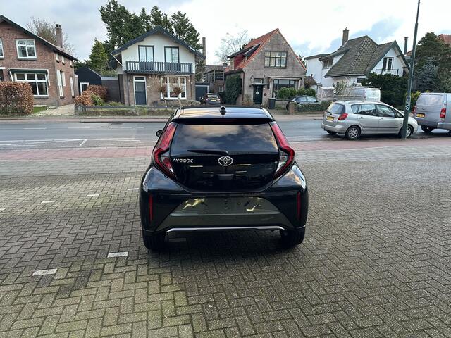 Toyota AYGO X 1.0 VVT-i Cabrio Premium parkeersensoren voor en achter / stoelverwarming / smartkey met startknop / lichtmetalen velgen / navigatie / apple carplay / android auto / speciale bekleding