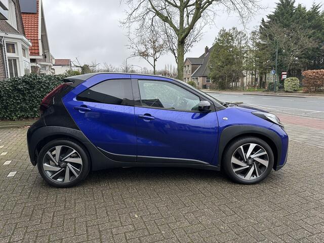 Toyota AYGO X 1.0 VVT-i MT Premium parkeersensoren voor en achter / stoelverwarming / smartkey met startknop / navigatie / apple carplay / android auto / lichtmetalen velgen / draadloos telefoon laden / 10 jaar garantie!