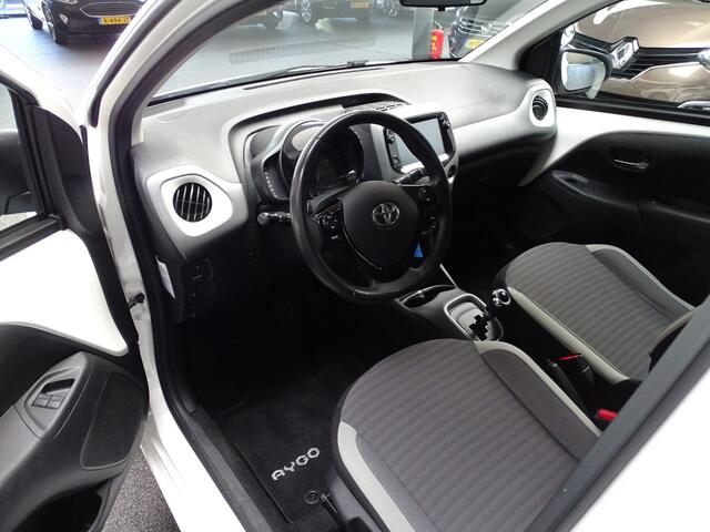 Toyota AYGO 1.0 VVT-i x-play Automaat, Airco, CArplay, Etc.
