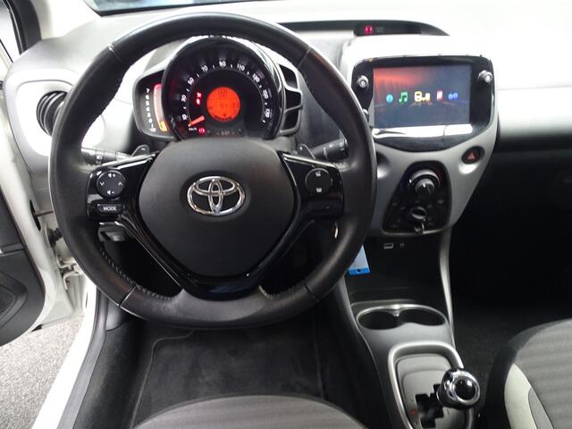 Toyota AYGO 1.0 VVT-i x-play Automaat, Airco, CArplay, Etc.