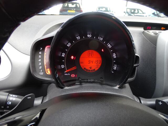 Toyota AYGO 1.0 VVT-i x-play Automaat, Airco, CArplay, Etc.