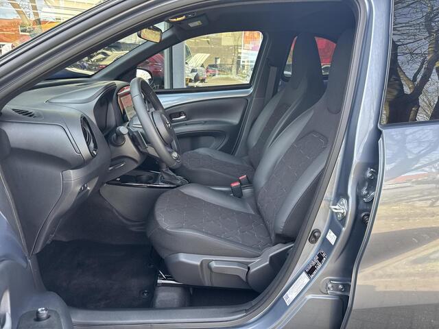 Toyota AYGO X 1.0 VVT-i S-CVT Premium | 06-10141018 Voor meer informatie