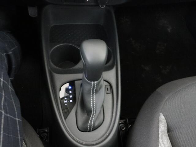 Toyota AYGO X 1.0 VVT-i S-CVT play | Automaat