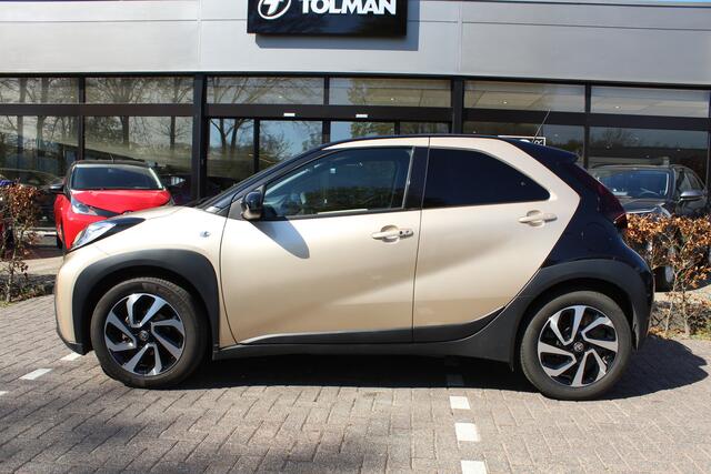 Toyota AYGO X 1.0 VVT-i MT Envy Special | Rijklaar | Keyless | Sensoren v+a | Stoelverw. | Clima | Navi | Camera | Adaptive cruise
