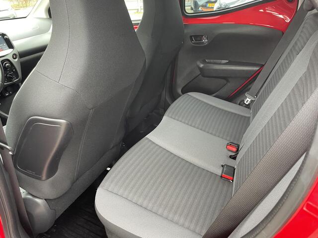 Toyota AYGO 1.0 VVT-i x-play