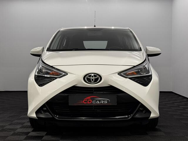 Toyota AYGO 1.0 VVT-i x-play limited Airco, Apple carplay, Camera, Cruise control, A start stop